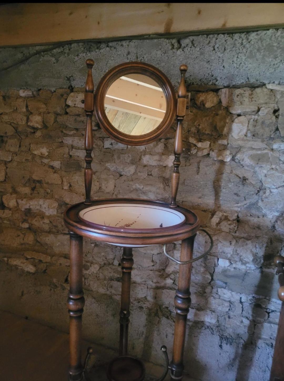 Nuit Insolite, Chambre Au Dessus D'Une Etable La Chapelle-Themer Zewnętrze zdjęcie