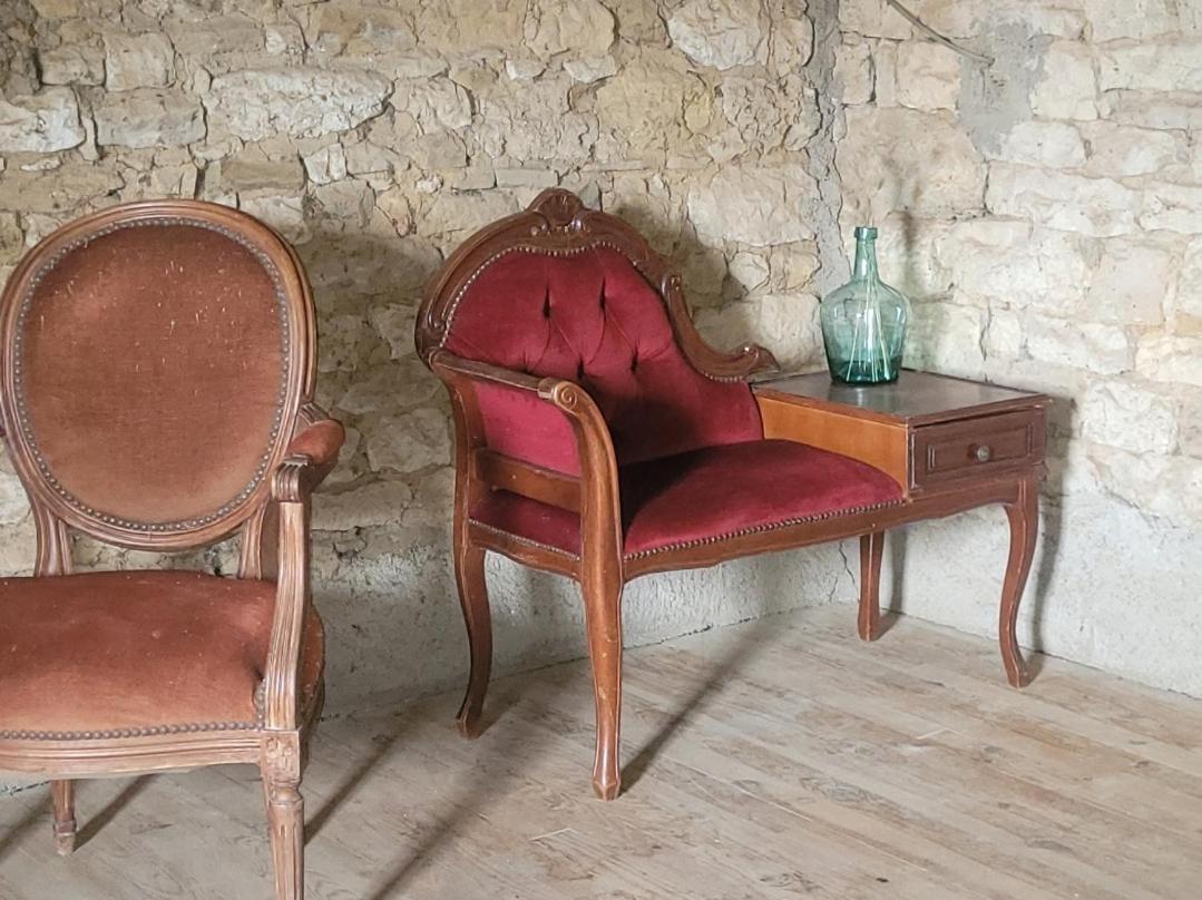Nuit Insolite, Chambre Au Dessus D'Une Etable La Chapelle-Themer Zewnętrze zdjęcie